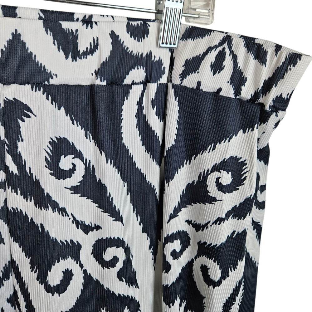 Shein Curve 4XL Wide Leg Palazzo Pants Black White Print Plus Size - Picture 2 of 4